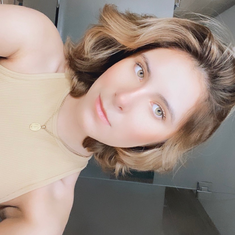 Meet your Posher, Isabella